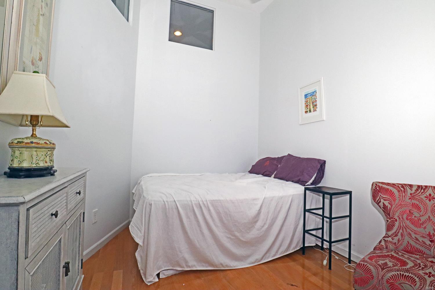 St Louis Commons Add - Residential Income