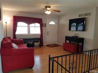 Country Club Manor 02 - Residential