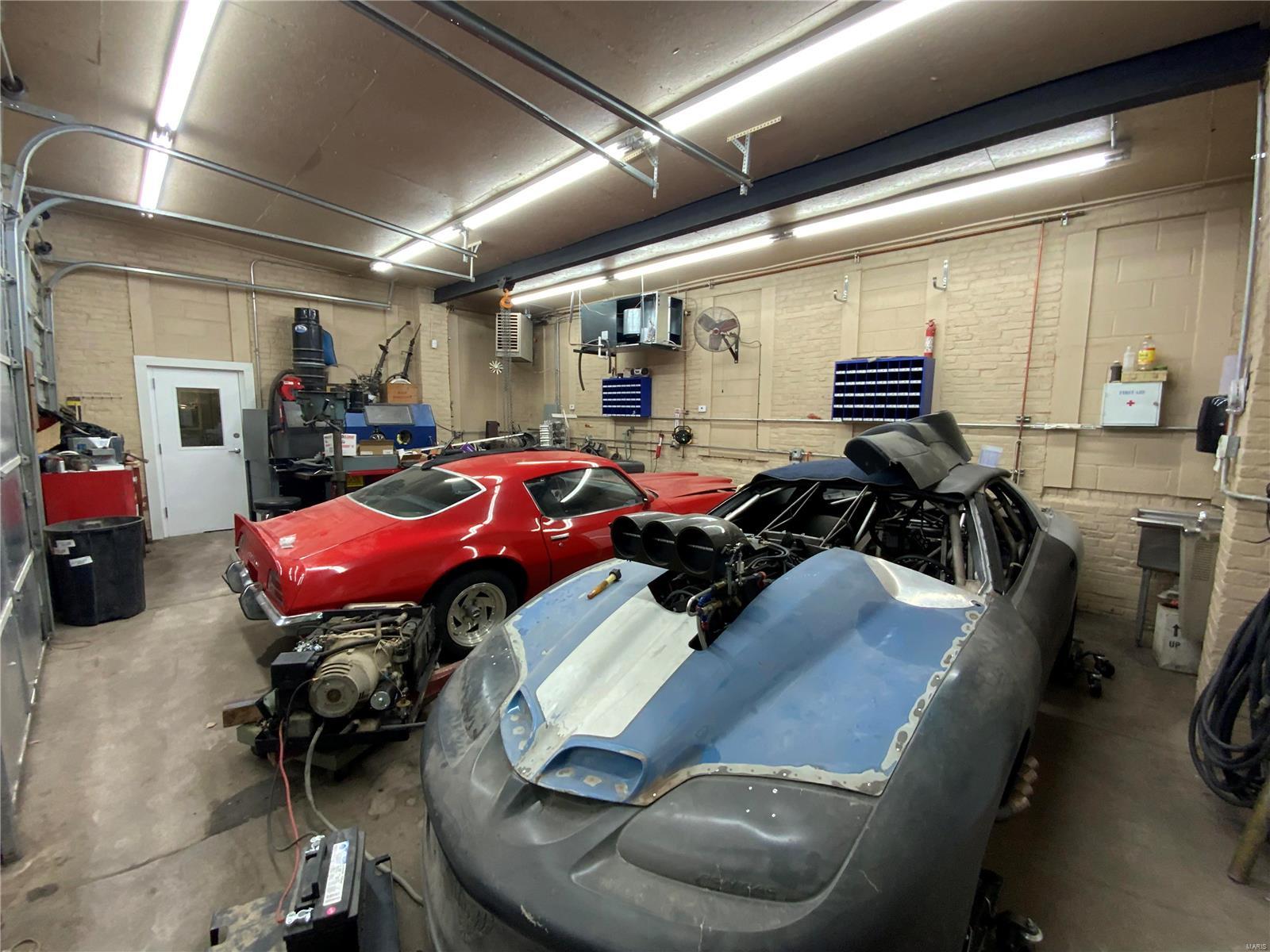 Labadie & Lynch Addn - Commercial Lease