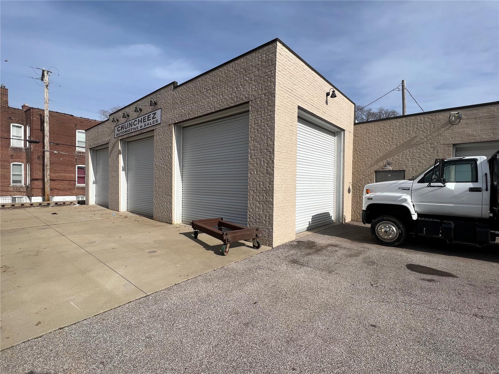 Labadie & Lynch Addn - Commercial Lease