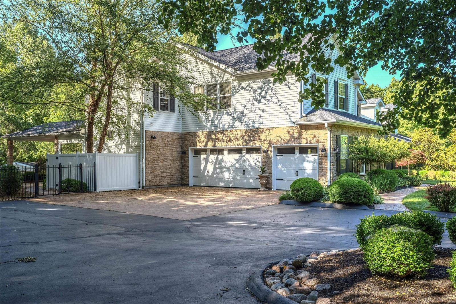 Winding Trails - Residential