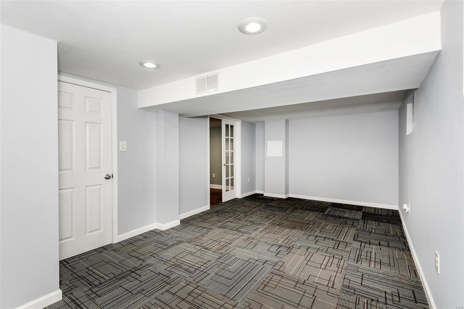 Marlborough Manor - Residential