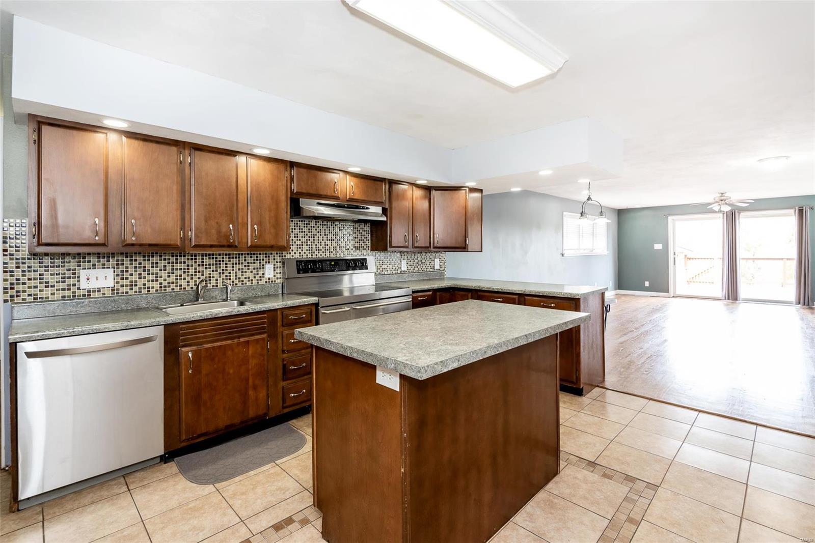 Marlborough Manor - Residential