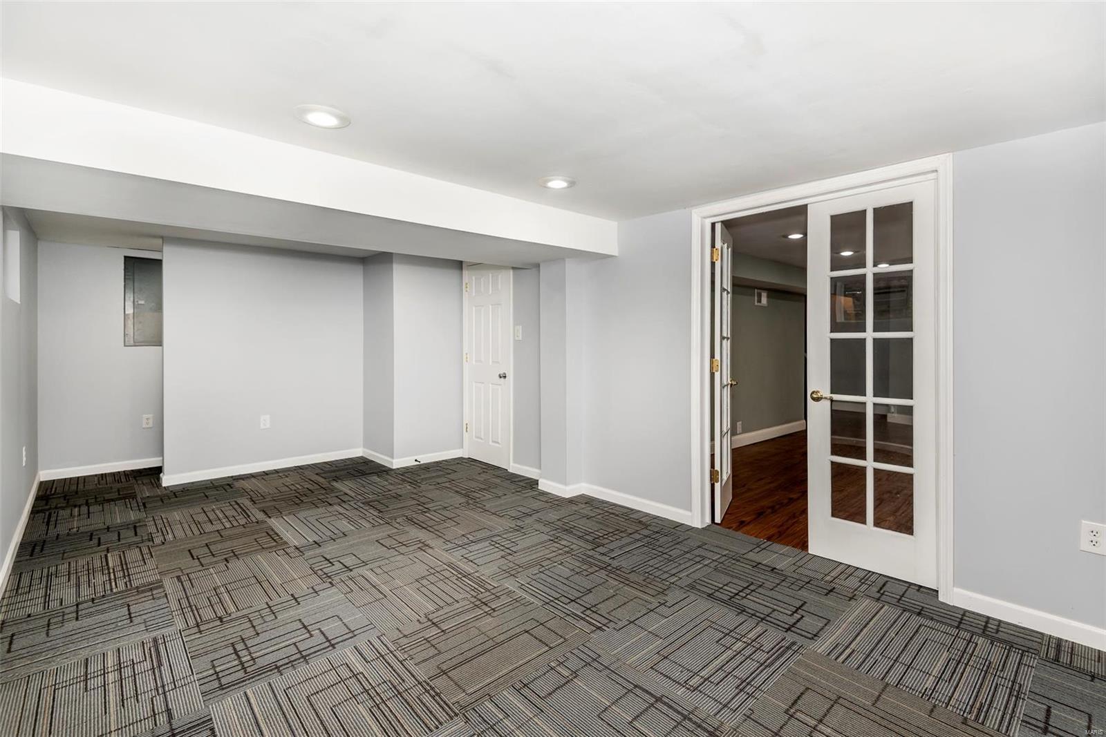 Marlborough Manor - Residential