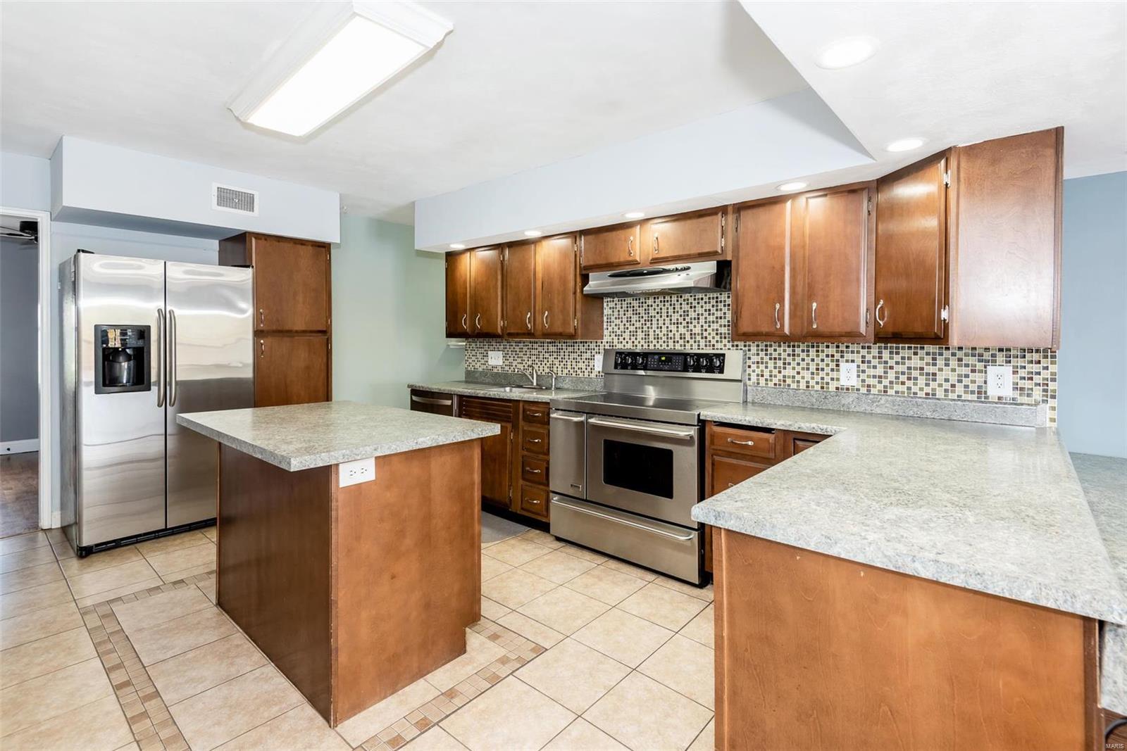 Marlborough Manor - Residential