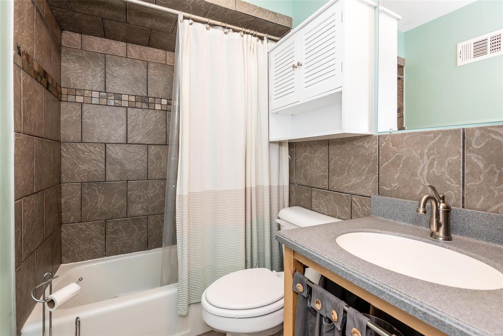 Marlborough Manor - Residential