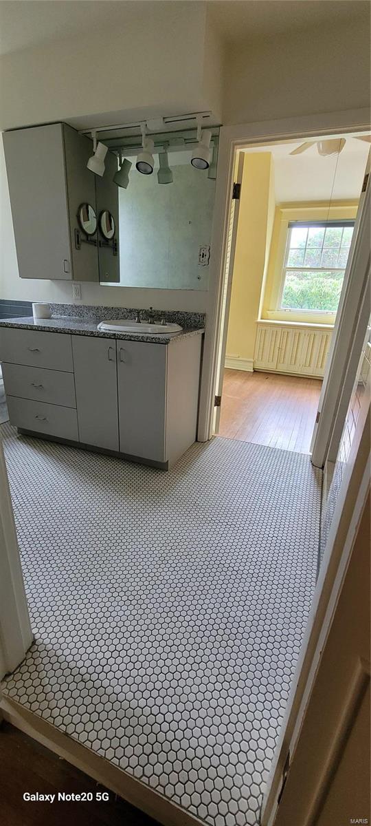 Alexander Russell - Residential