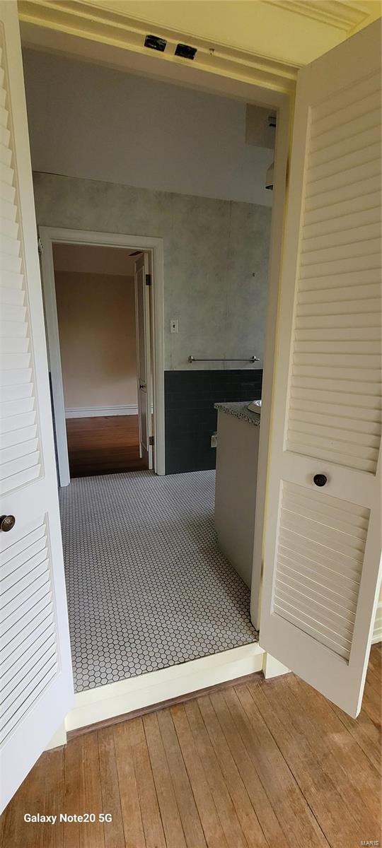 Alexander Russell - Residential