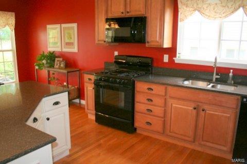 Vantage Pointe - Residential