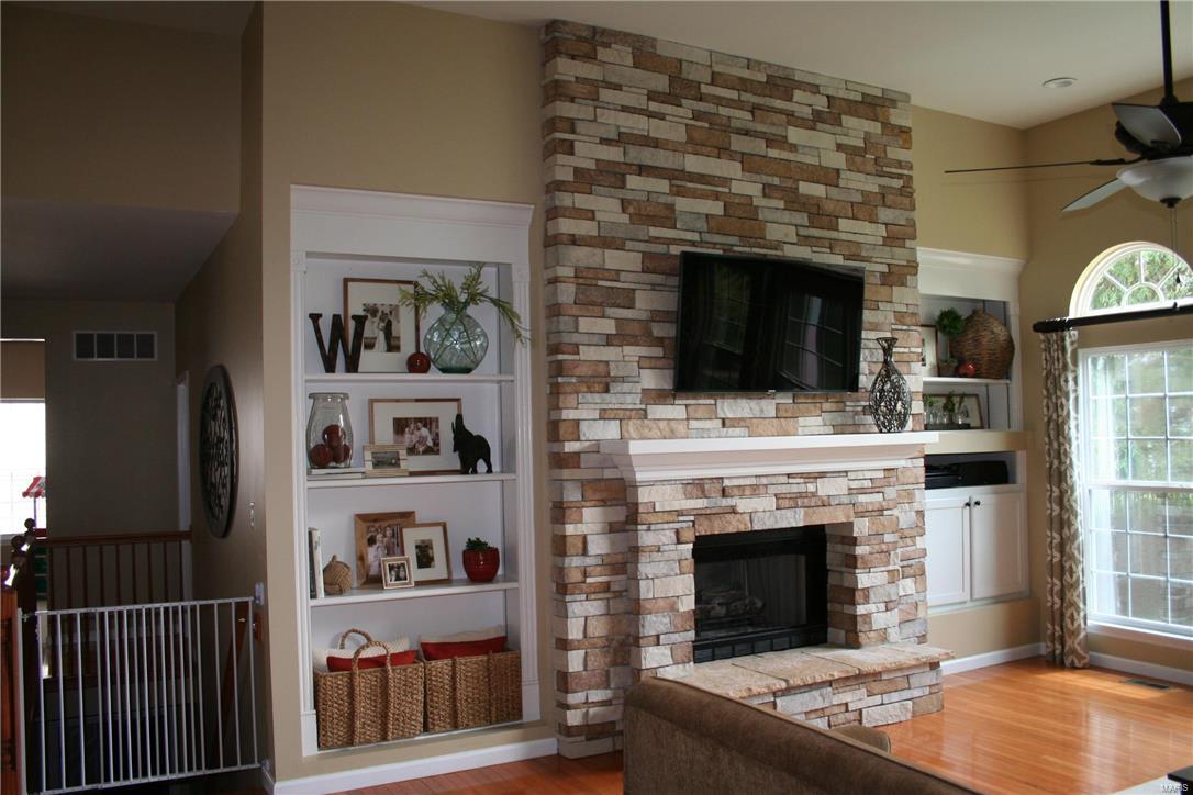 Vantage Pointe - Residential