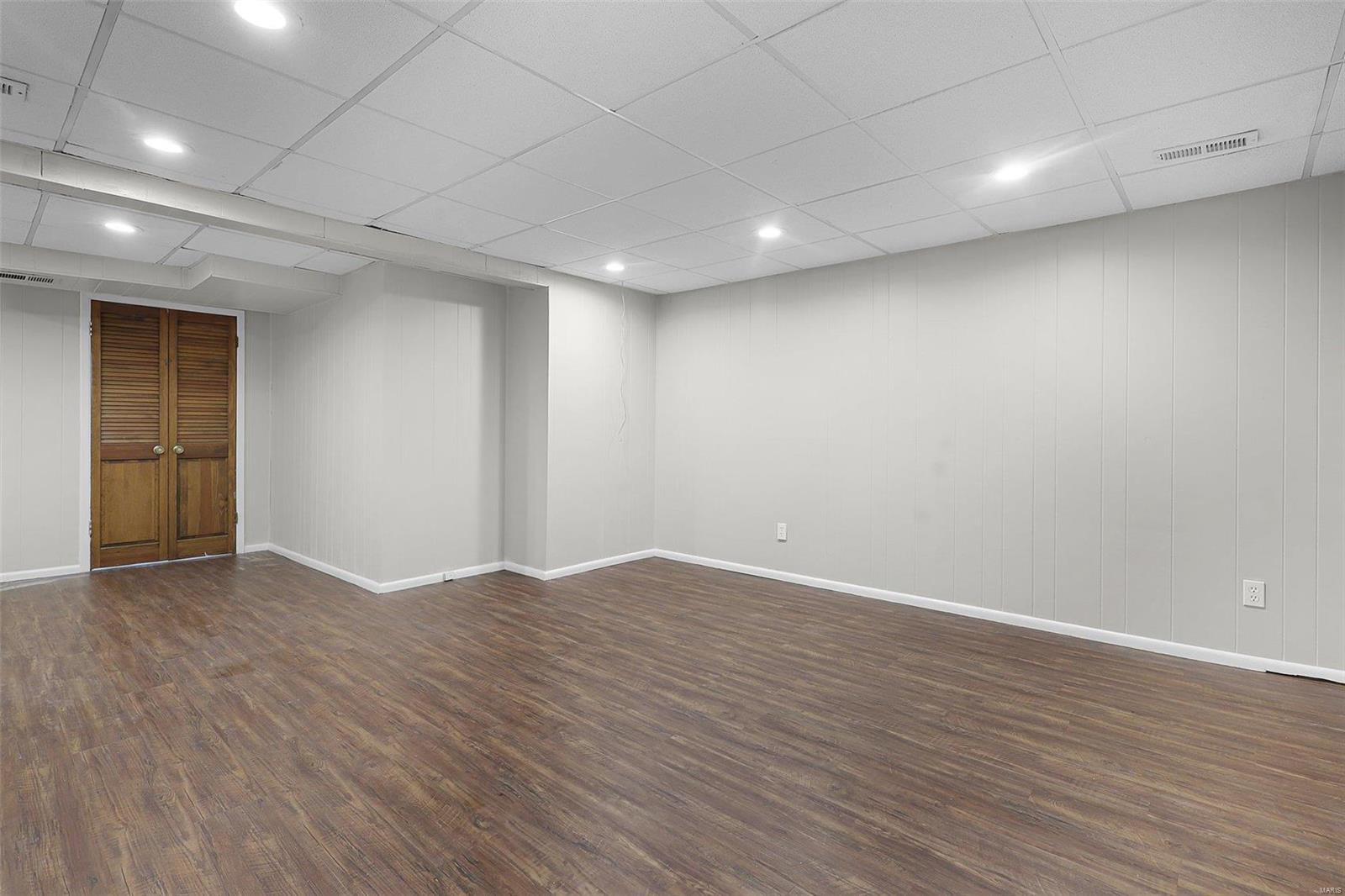 Burtonwood Manor Condo 1 - Residential
