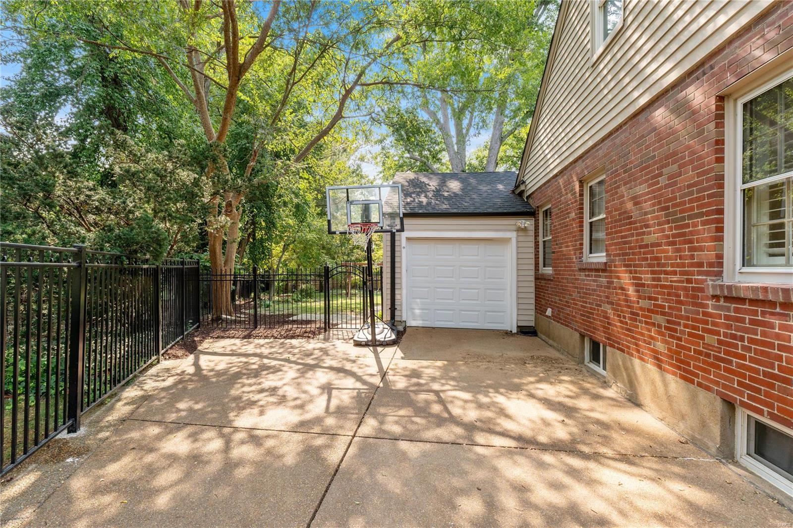 Woodlawn Terrace - Residential