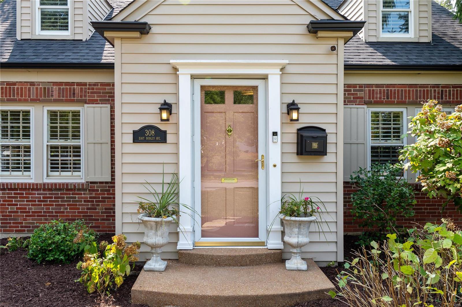 Woodlawn Terrace - Residential