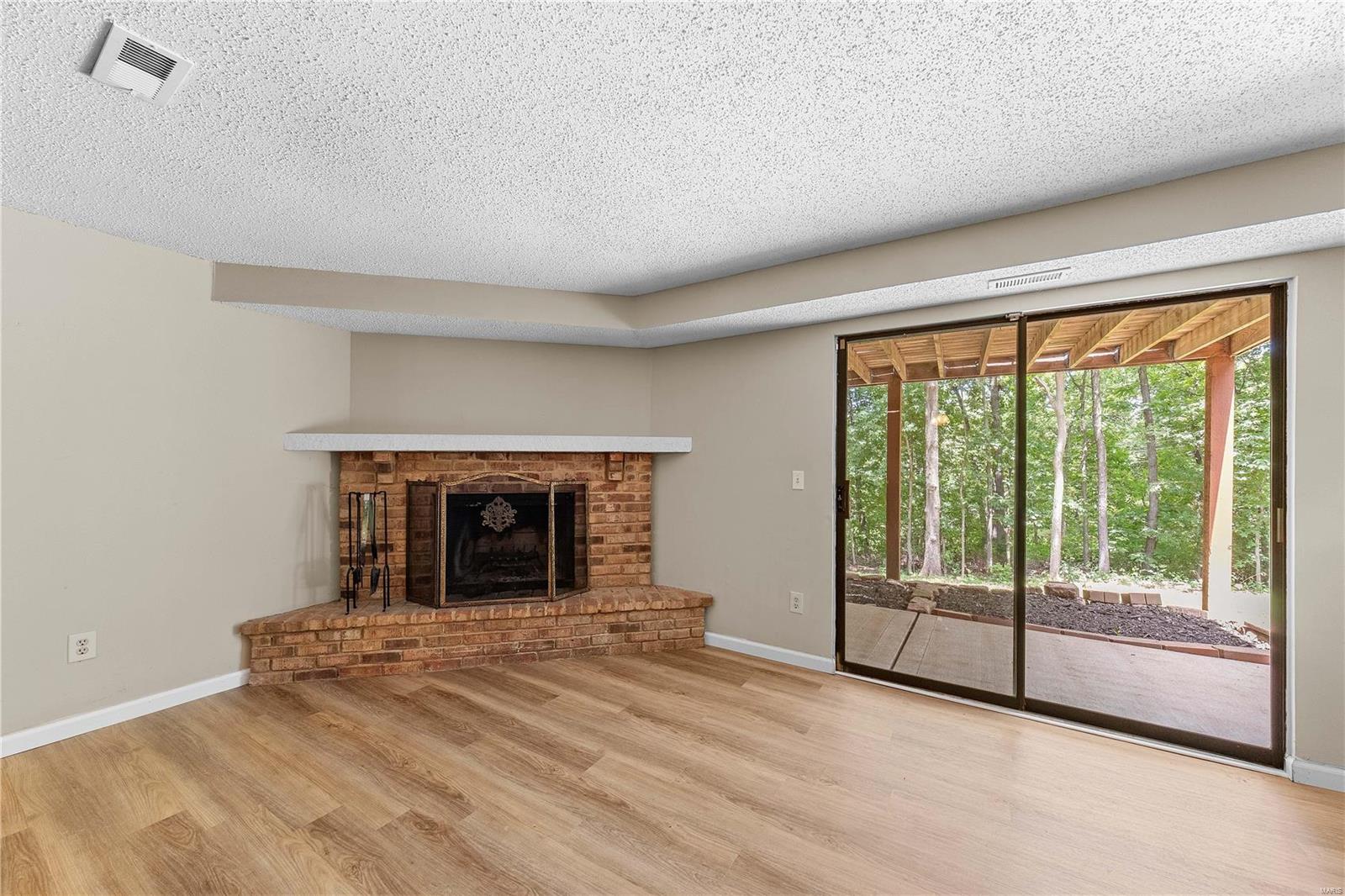 Lsl Patio Green - Residential