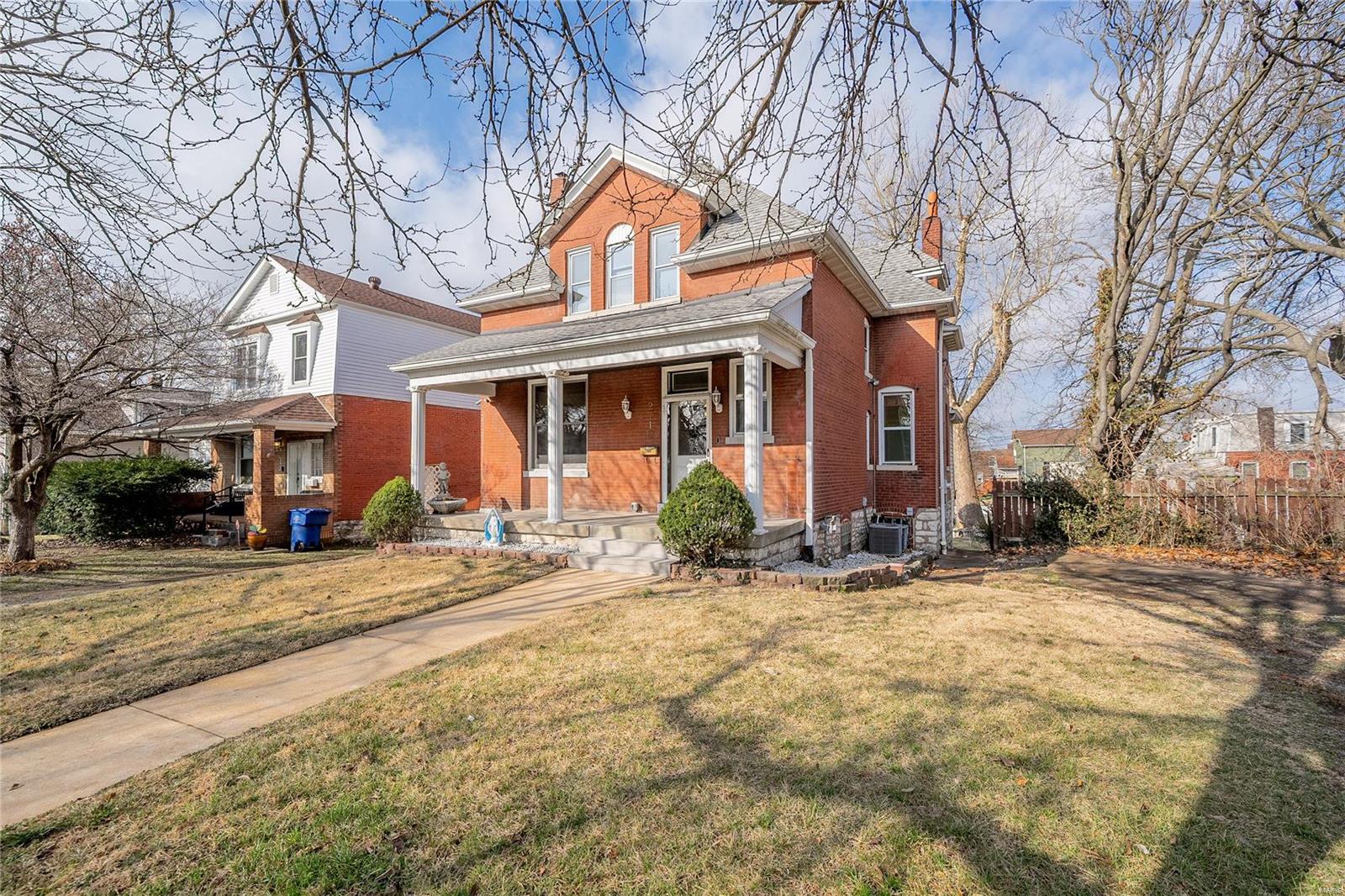 Oscar Buchanans/South Benton - Residential