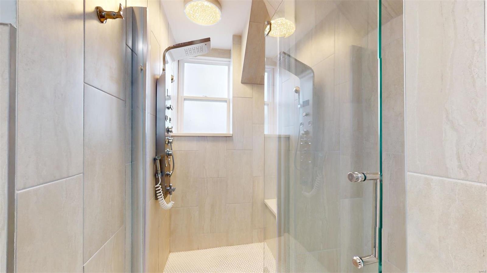 Oscar Buchanans/South Benton - Residential