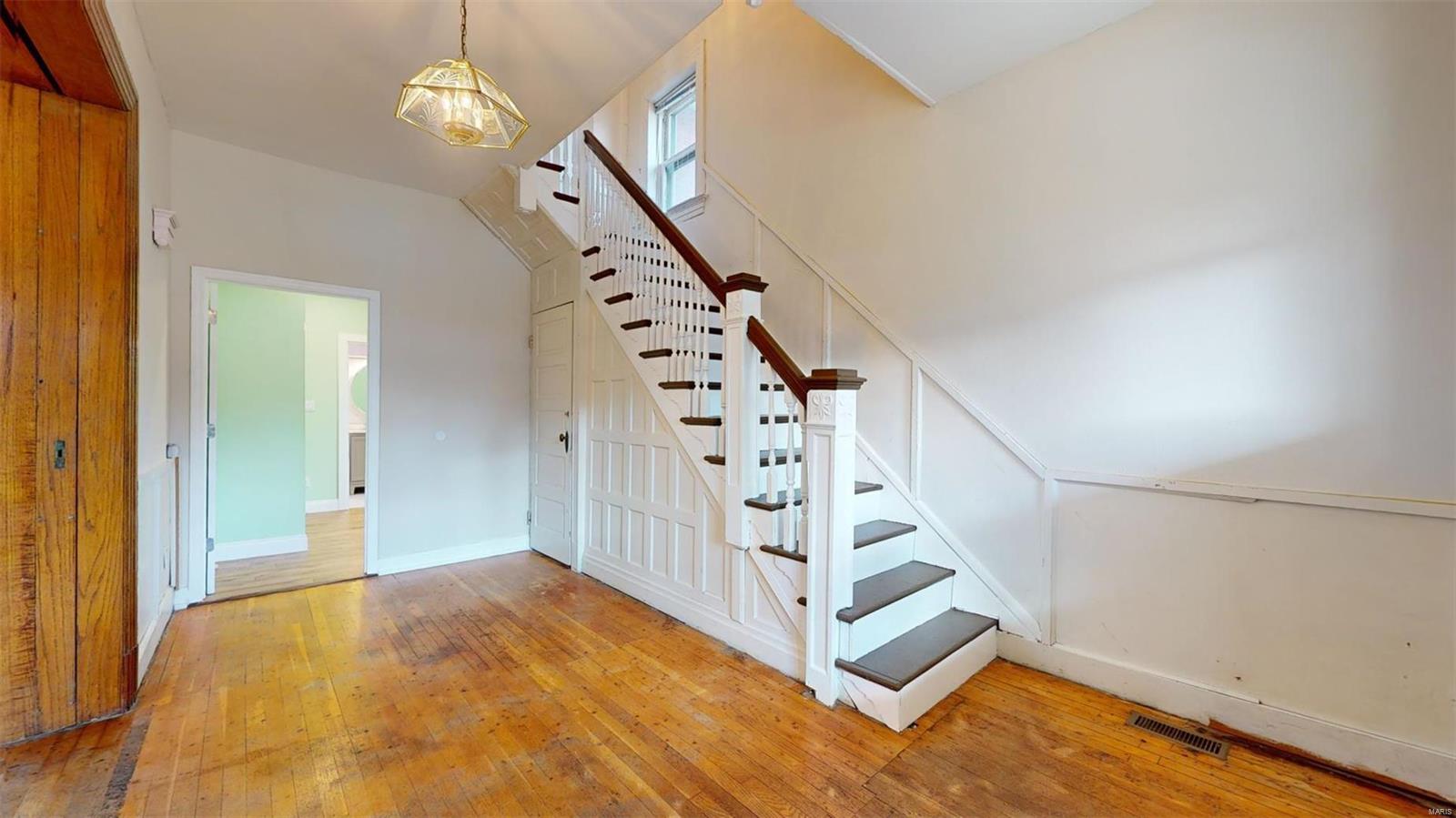 Oscar Buchanans/South Benton - Residential