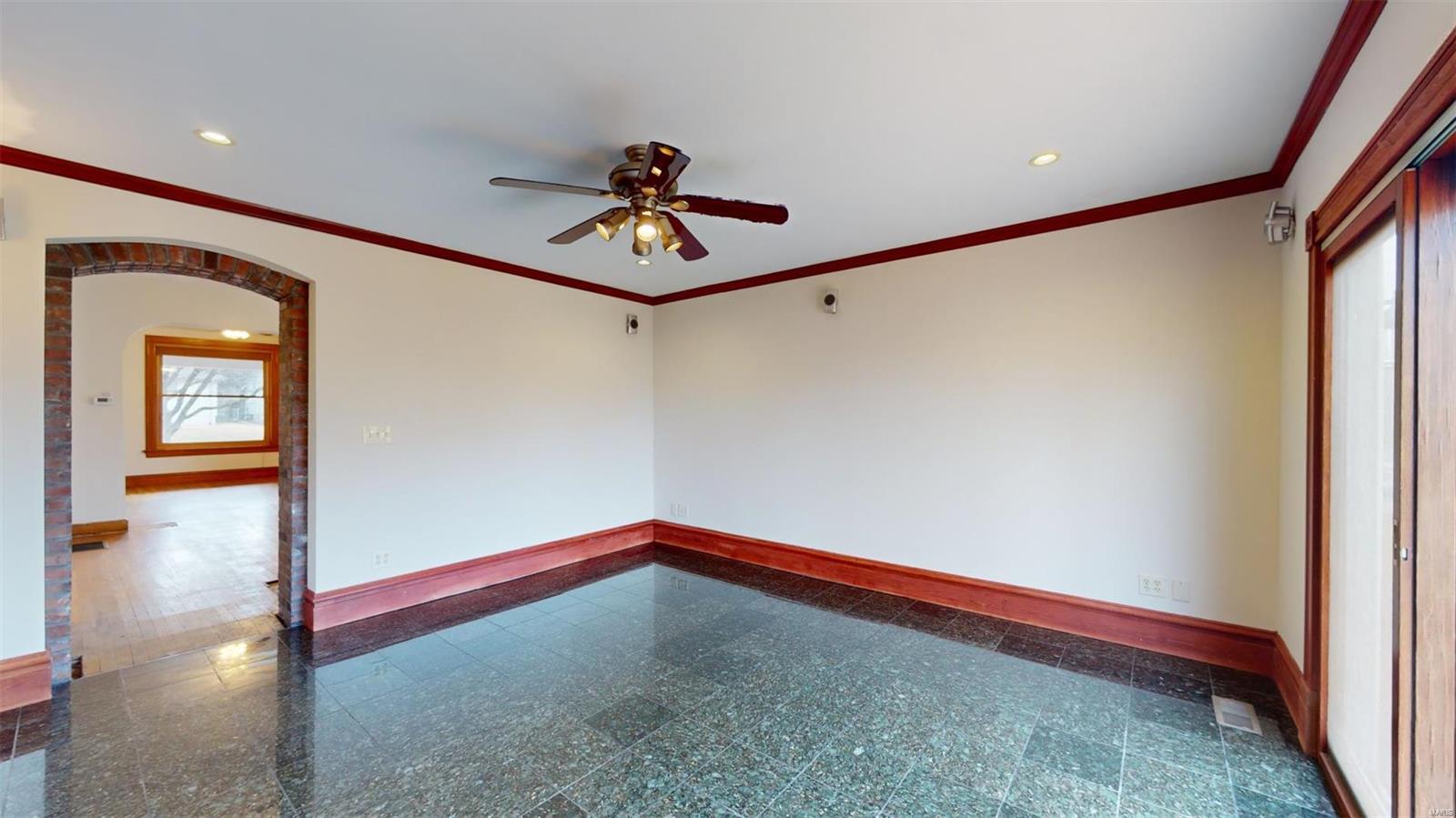 Oscar Buchanans/South Benton - Residential