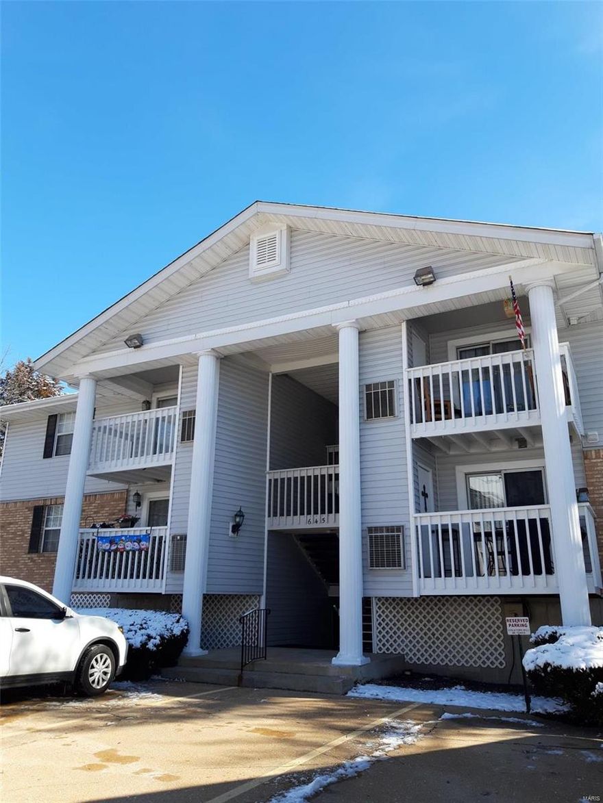 Wonderful third floor unit featuring 2 bedrooms and two baths. Great space and in condo laundry! Private storage in the basement. Carport!Move in Ready! Location: Other