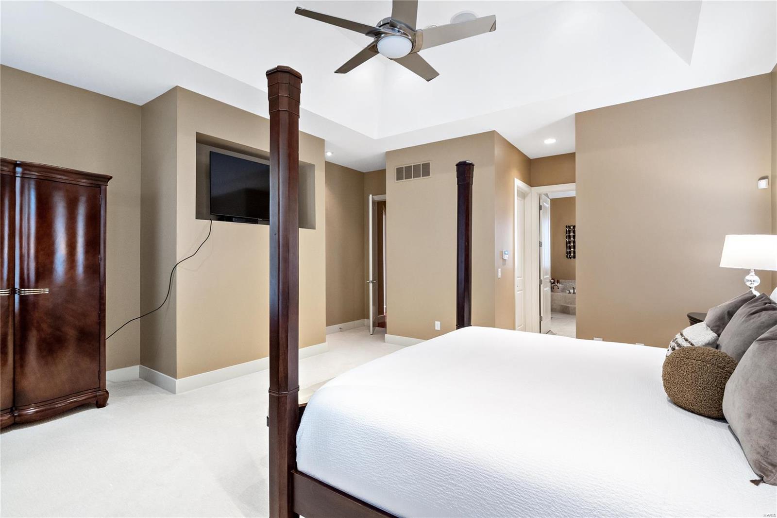 Westchester Manor - Residential