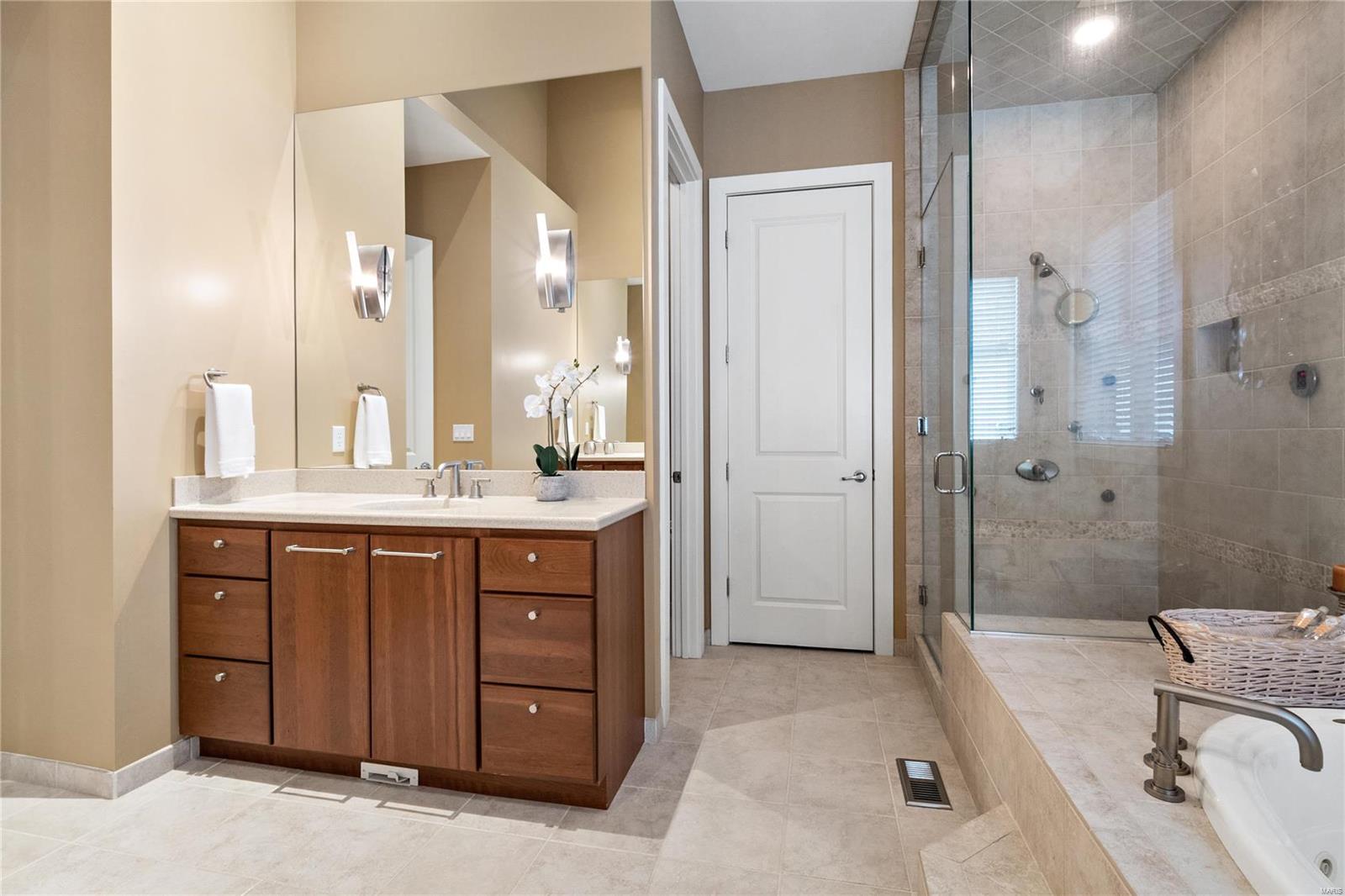 Westchester Manor - Residential