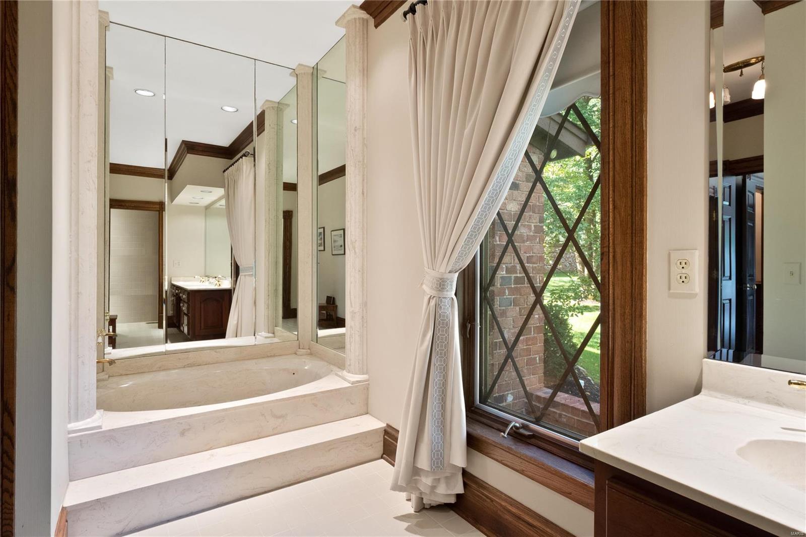 Ladue Lake Estates - Residential