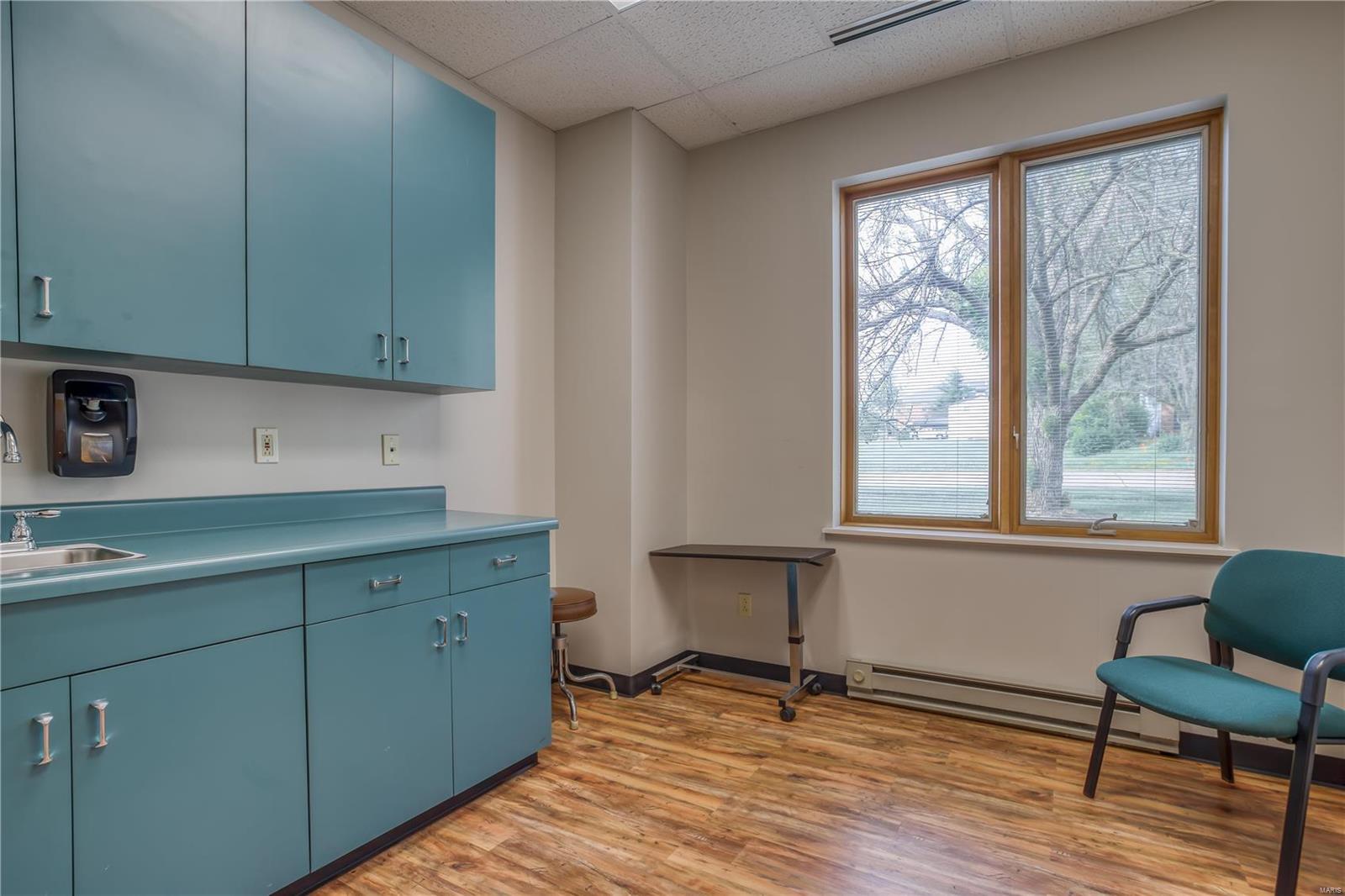 TESSON FERRY - Commercial Sale