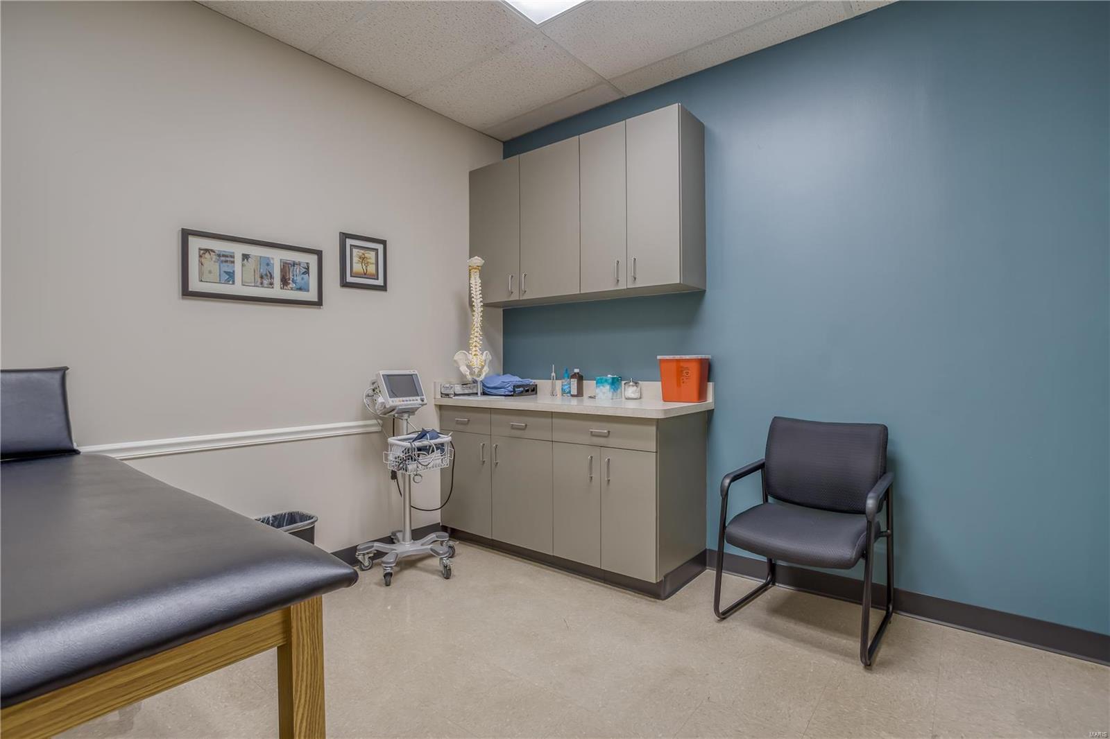 TESSON FERRY - Commercial Sale