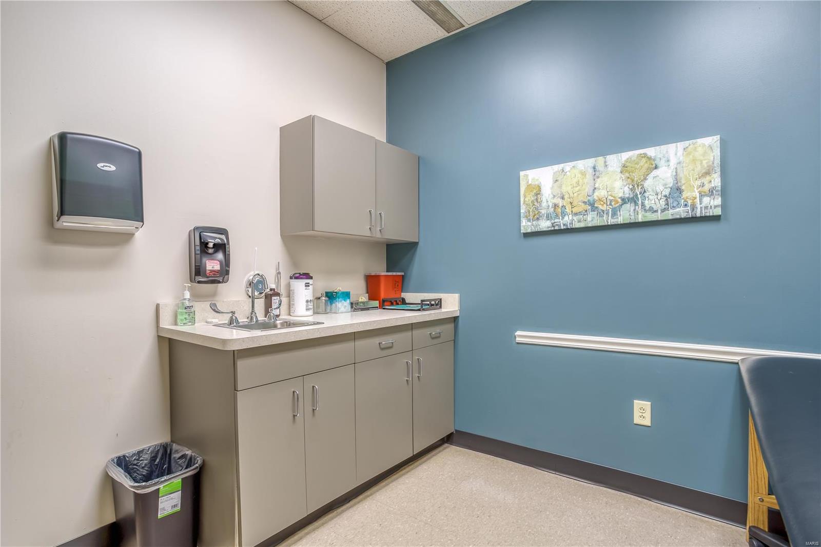 TESSON FERRY - Commercial Sale