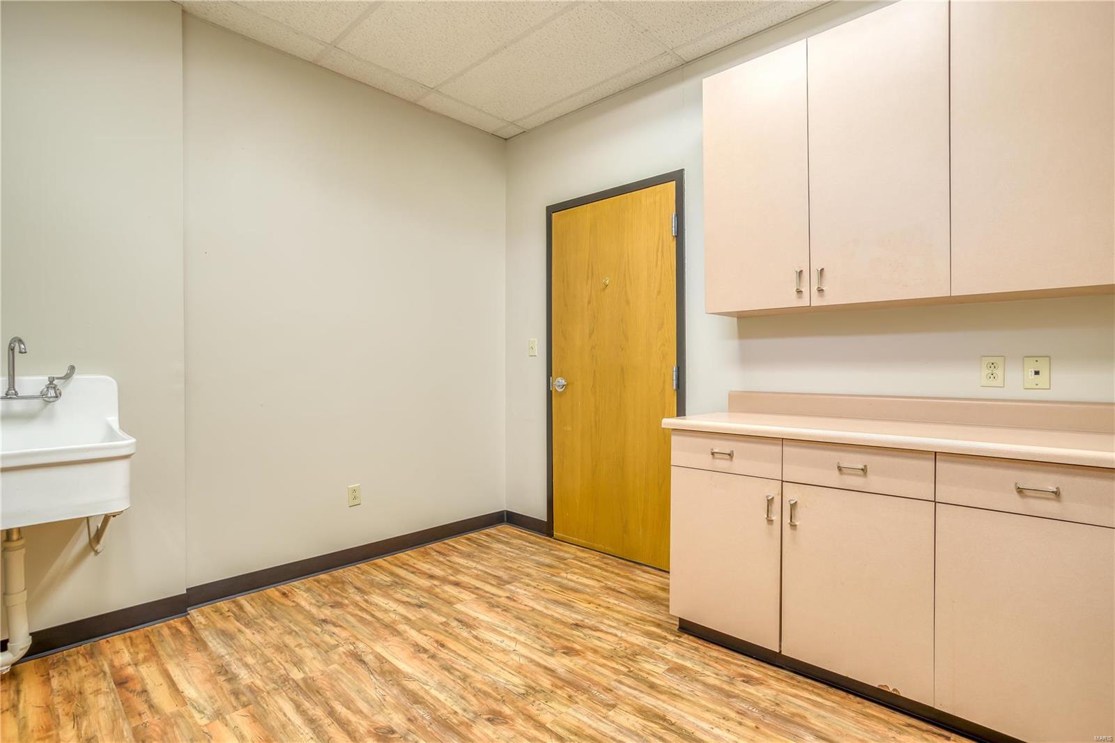 TESSON FERRY - Commercial Sale