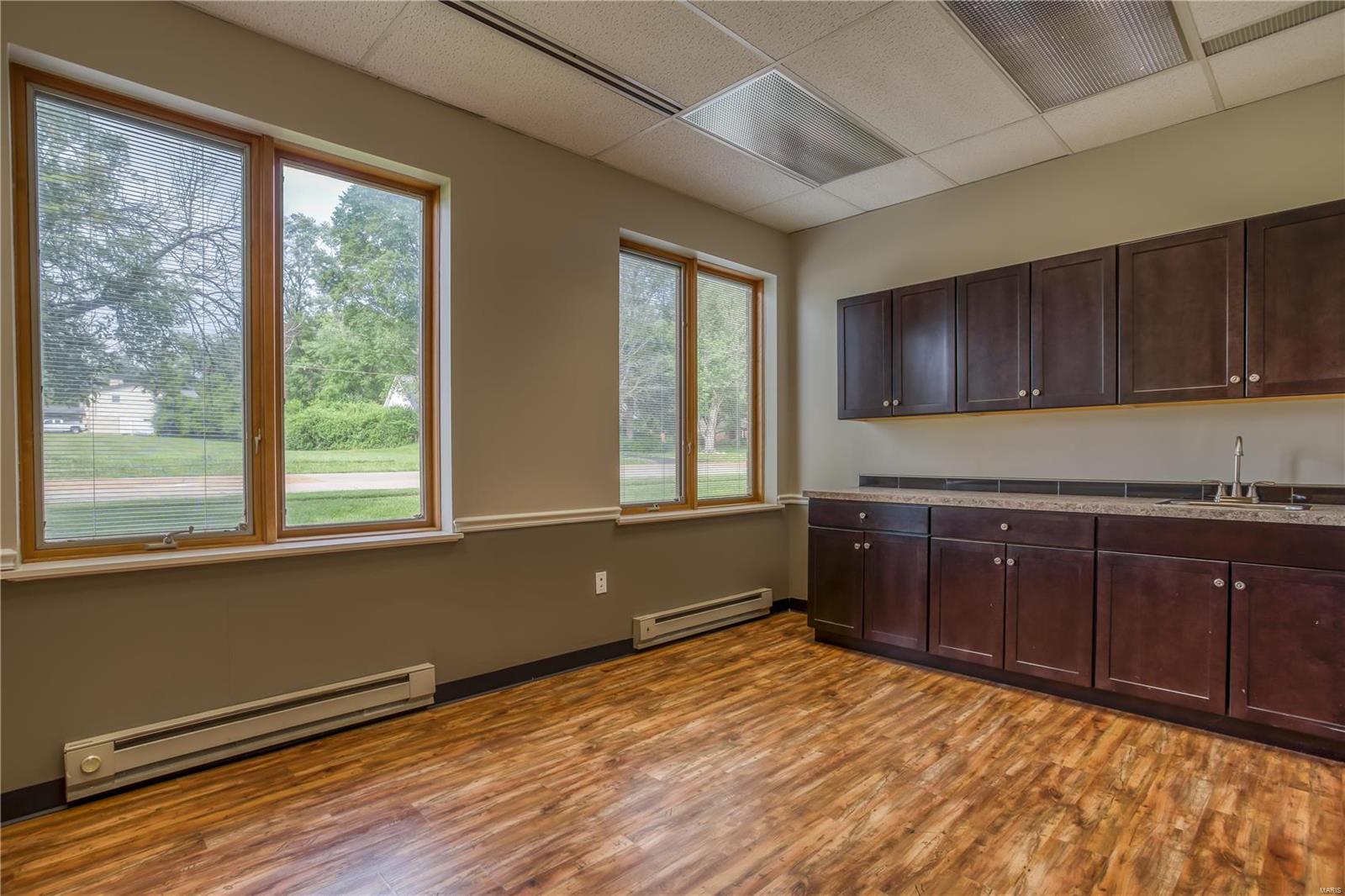 TESSON FERRY - Commercial Sale