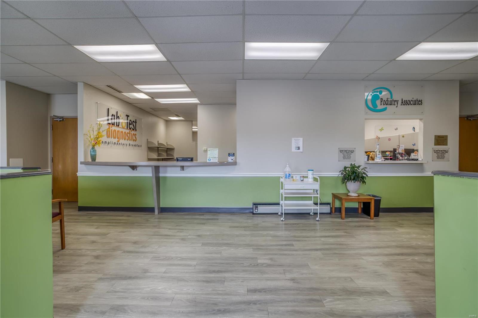 TESSON FERRY - Commercial Sale