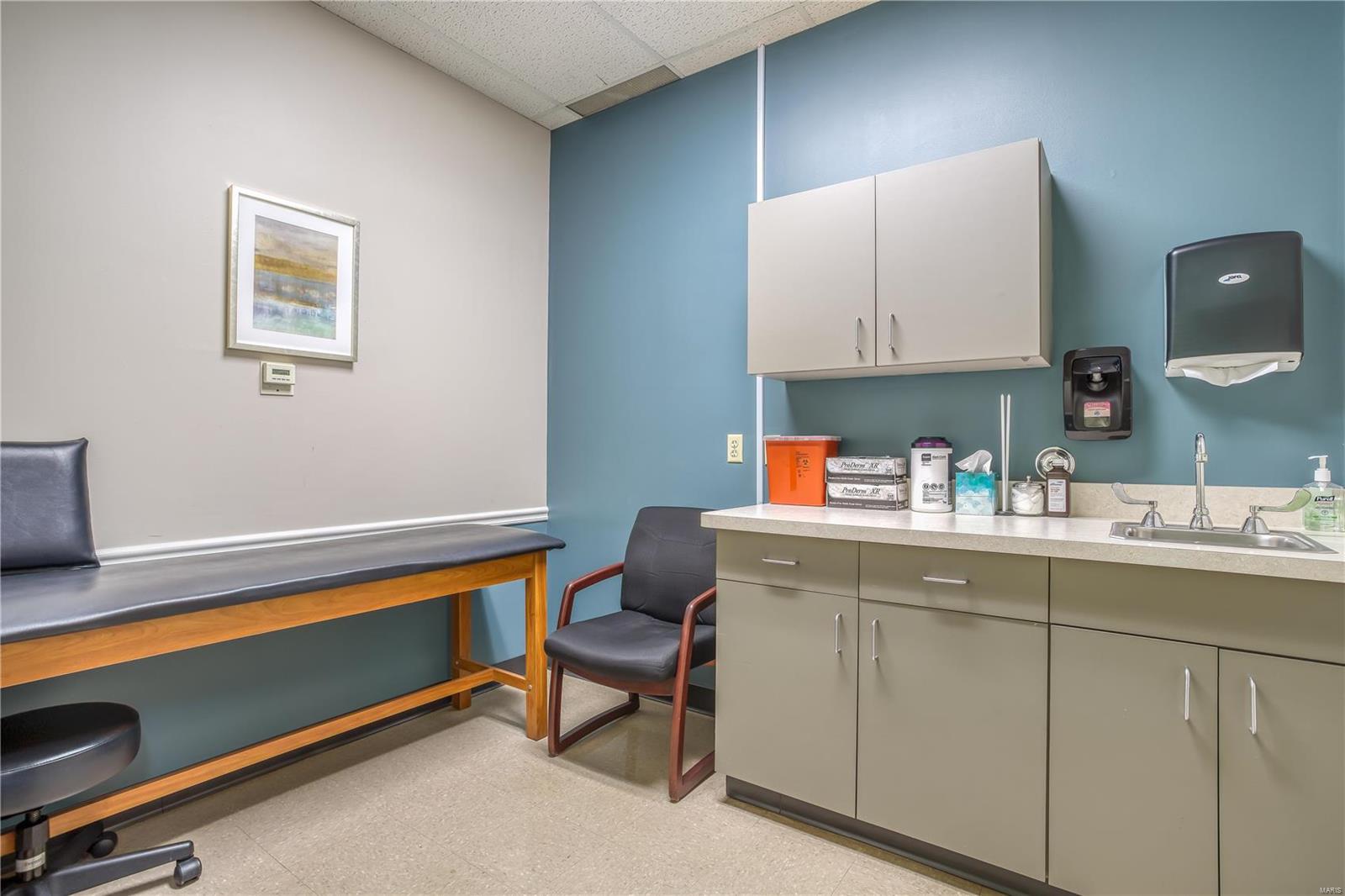 TESSON FERRY - Commercial Sale