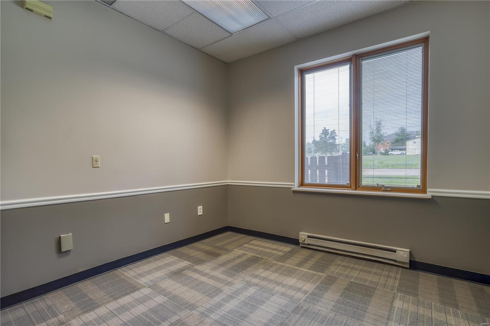 TESSON FERRY - Commercial Sale