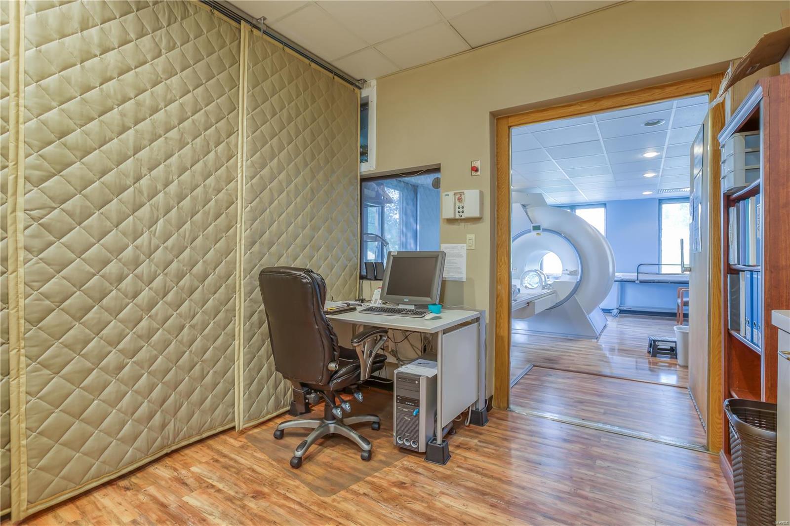 TESSON FERRY - Commercial Sale