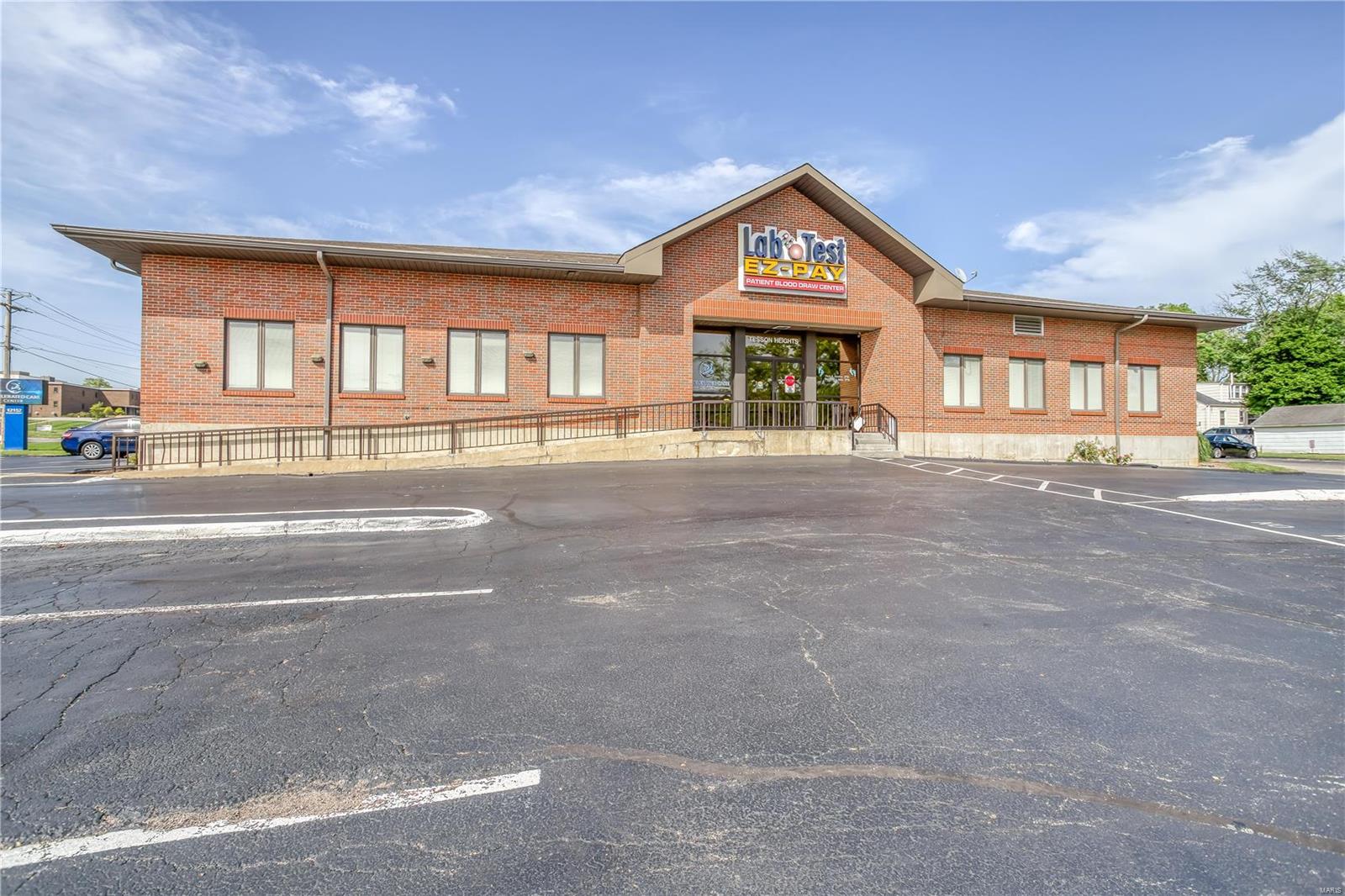 TESSON FERRY - Commercial Sale