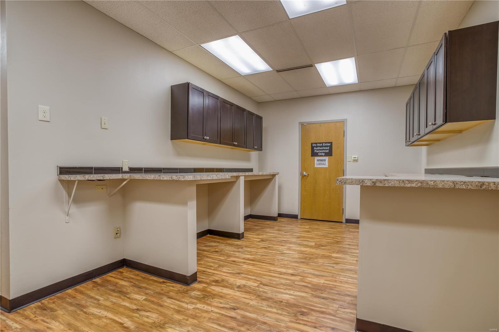 TESSON FERRY - Commercial Sale