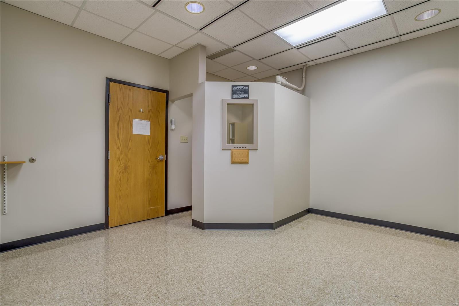 TESSON FERRY - Commercial Sale