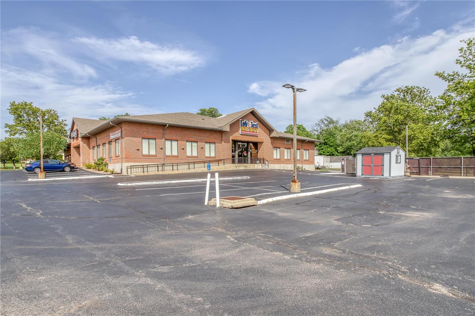 TESSON FERRY - Commercial Sale