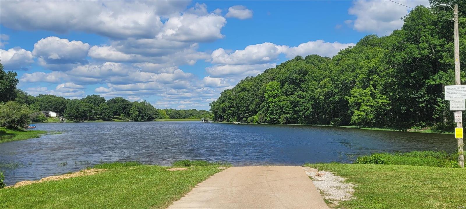 Lake Thunderbird - Land