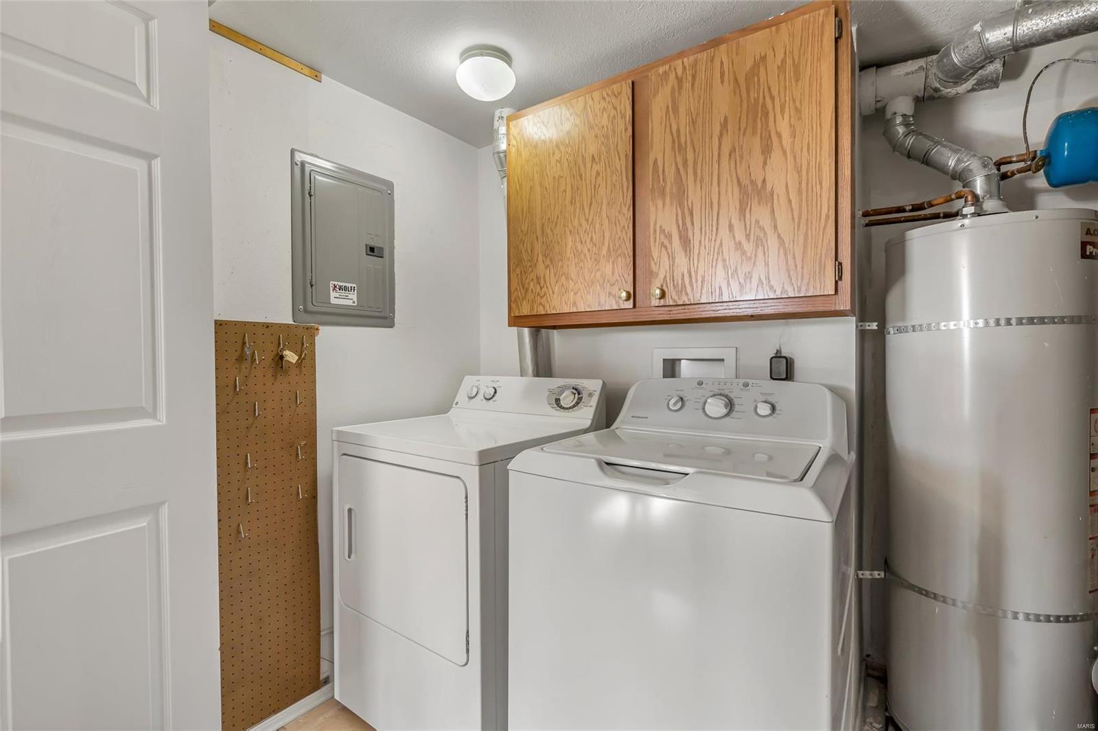 Kirkwood, Missouri 63122, United States, 2 Bedrooms Bedrooms, ,2 BathroomsBathrooms,Residential,Pending,13512