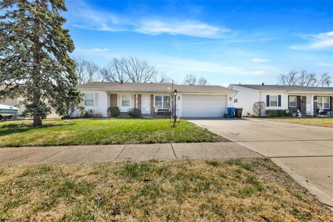 7434 Foxfield Drive Hazelwood MO 63042