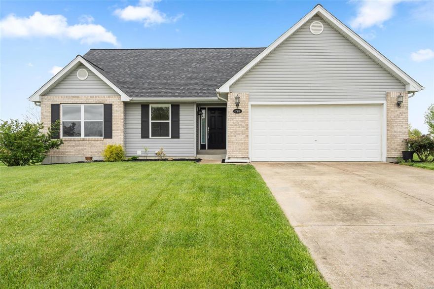 Fantastic 3 bedroom, 3 full bath ranch home with great curb appeal in St. Andrews Place. This open floor plan boasts a great room with windows overlooking large fenced in level back yard.  Spacious kitchen with newer stainless steel appliances, granite counter tops, tons of cabinets and a large pantry to top it off.  The main suite has dramatic double entry doors, large walk in closet and en suite bathroom with large garden tub with bay windows, double vanity granite top sink and large walk in shower.  Main floor laundry centered in hall for easy access to and from bedrooms. Downstairs has an additional full bath and bonus room that can be used as an office or play room.  New roof 2019 and new hot water heater.  Located on the east side of Union to make your commute to the interstate so much easier.  Don't let this one slip by, make appointment today!