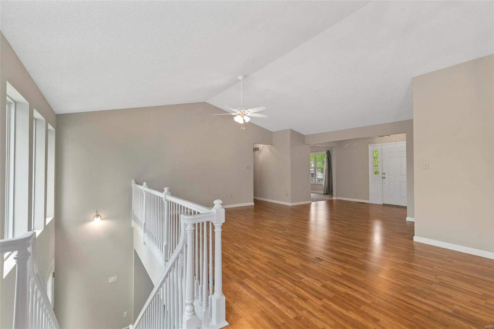 Country Crossing Manor - Residential