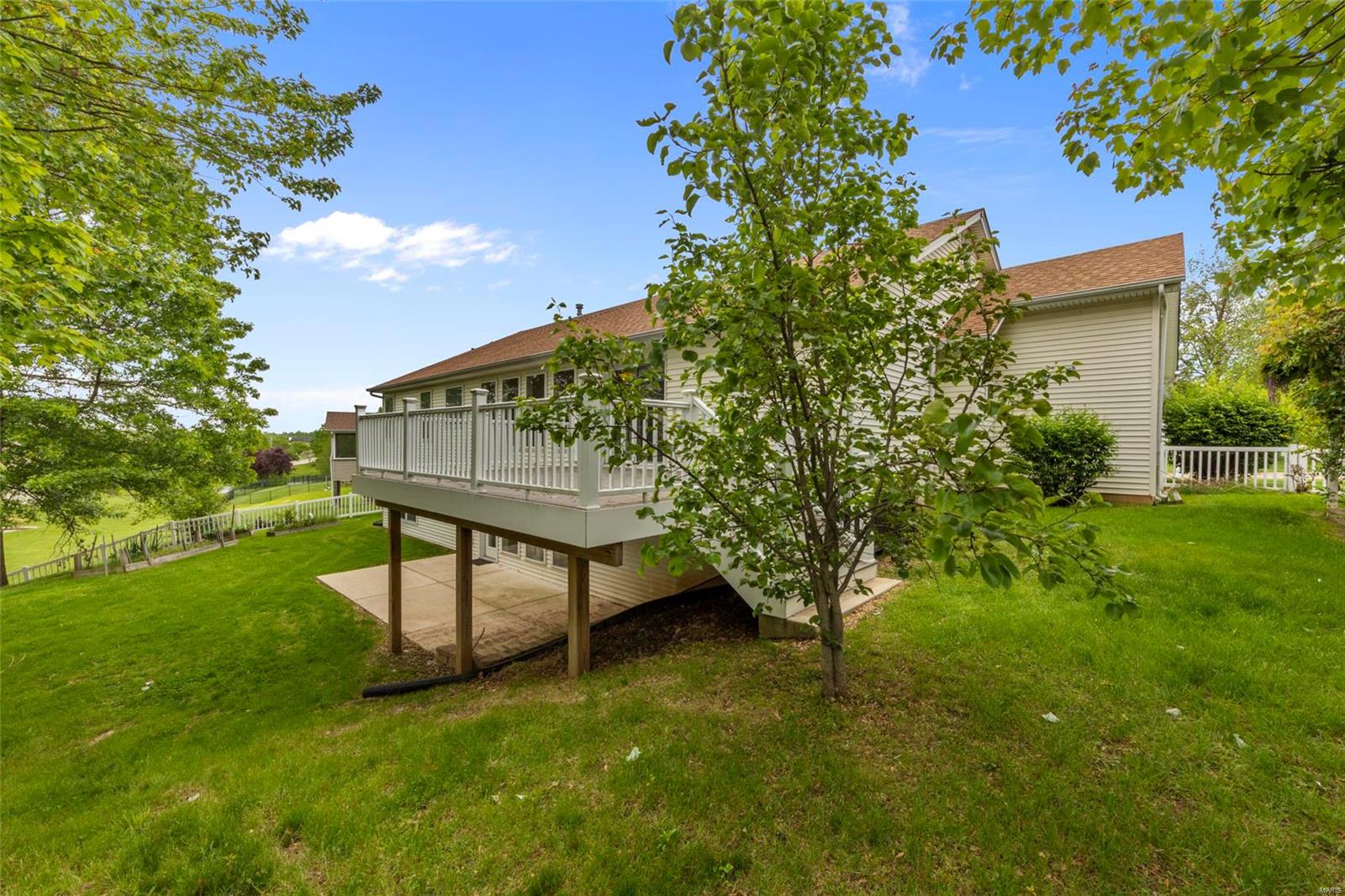 Country Crossing Manor - Residential