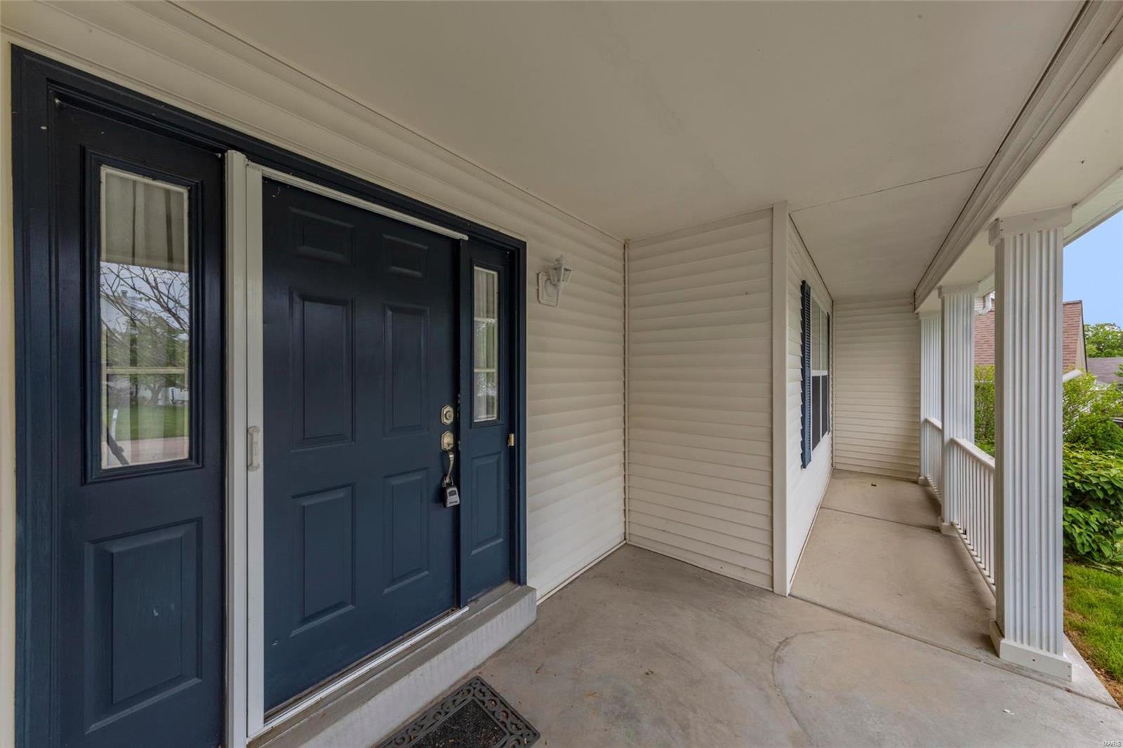 Country Crossing Manor - Residential