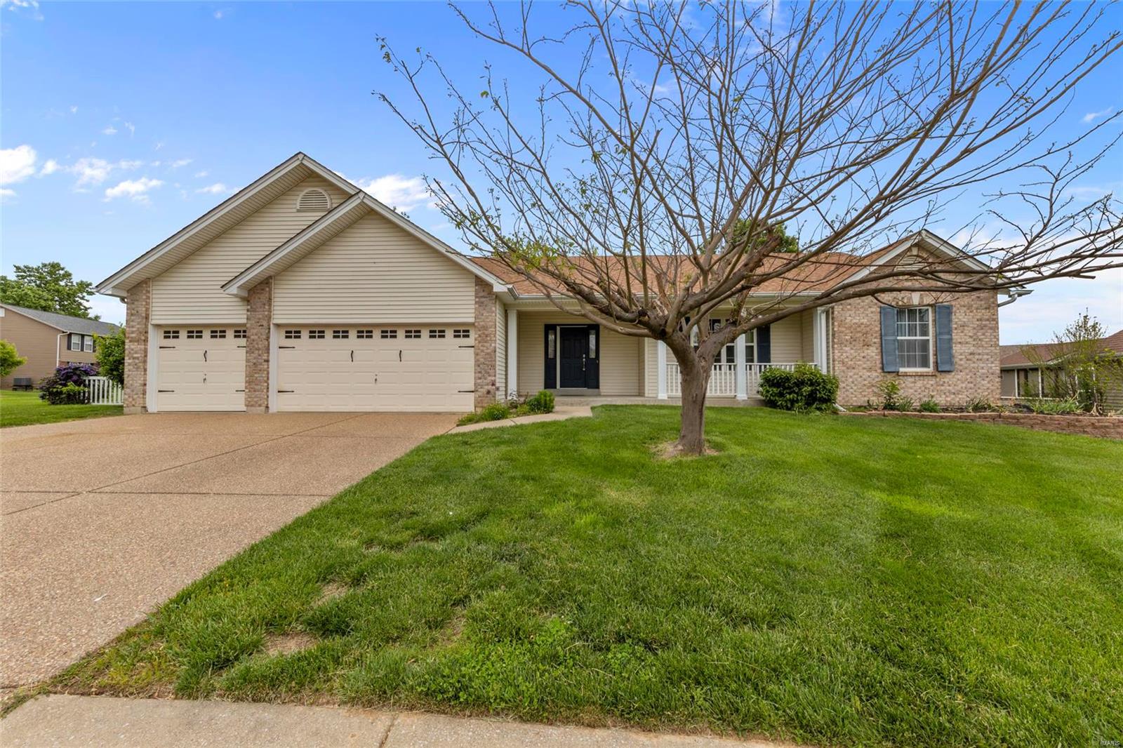 Country Crossing Manor - Residential