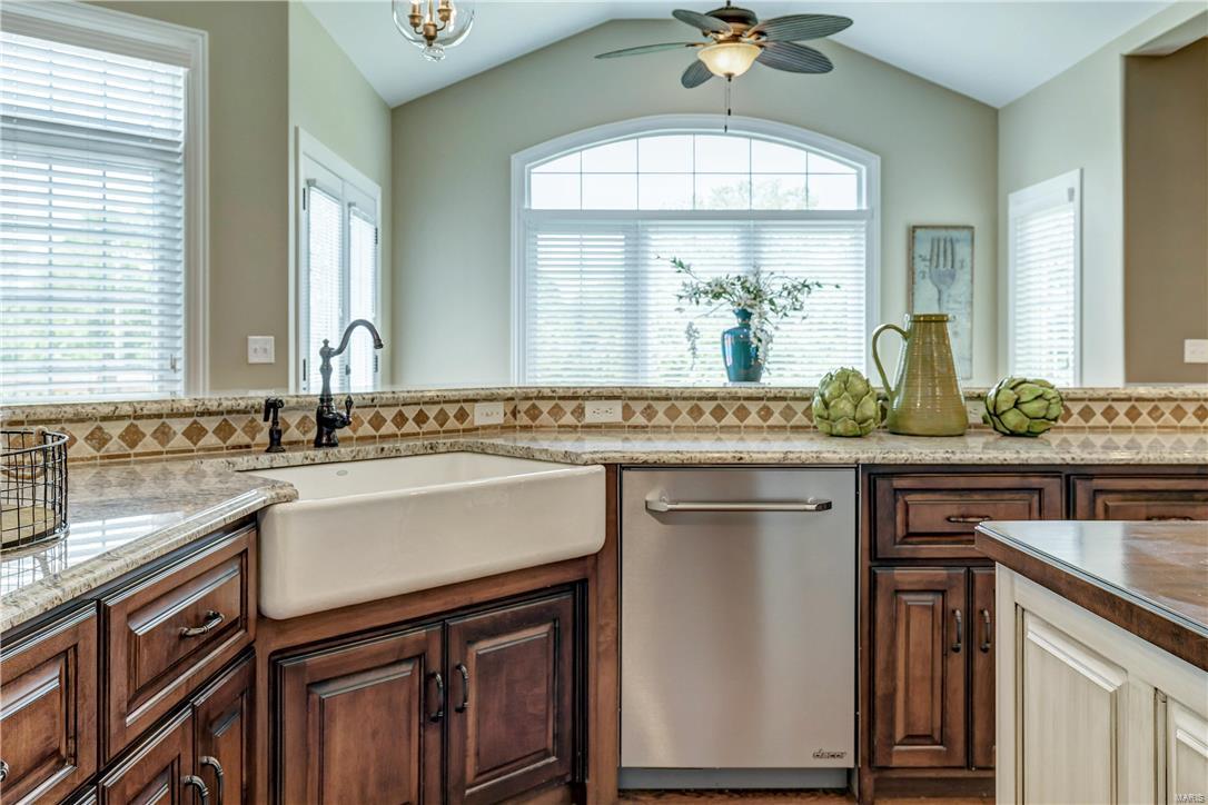 Ladue Meadows - Residential