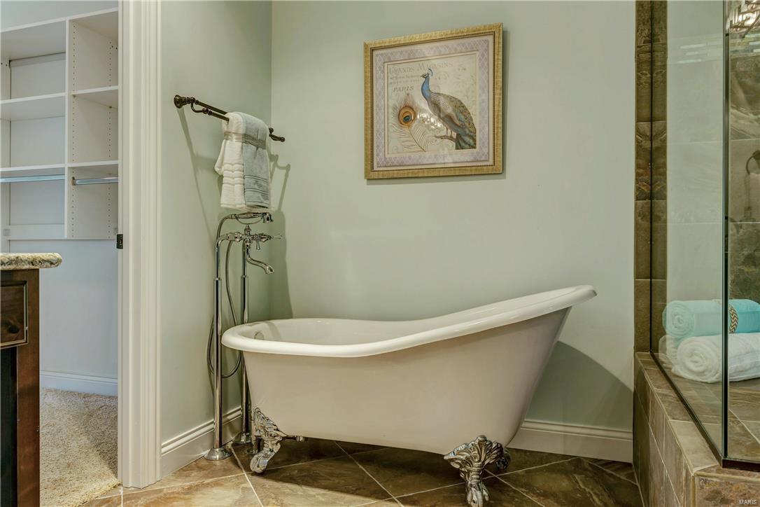 Ladue Meadows - Residential