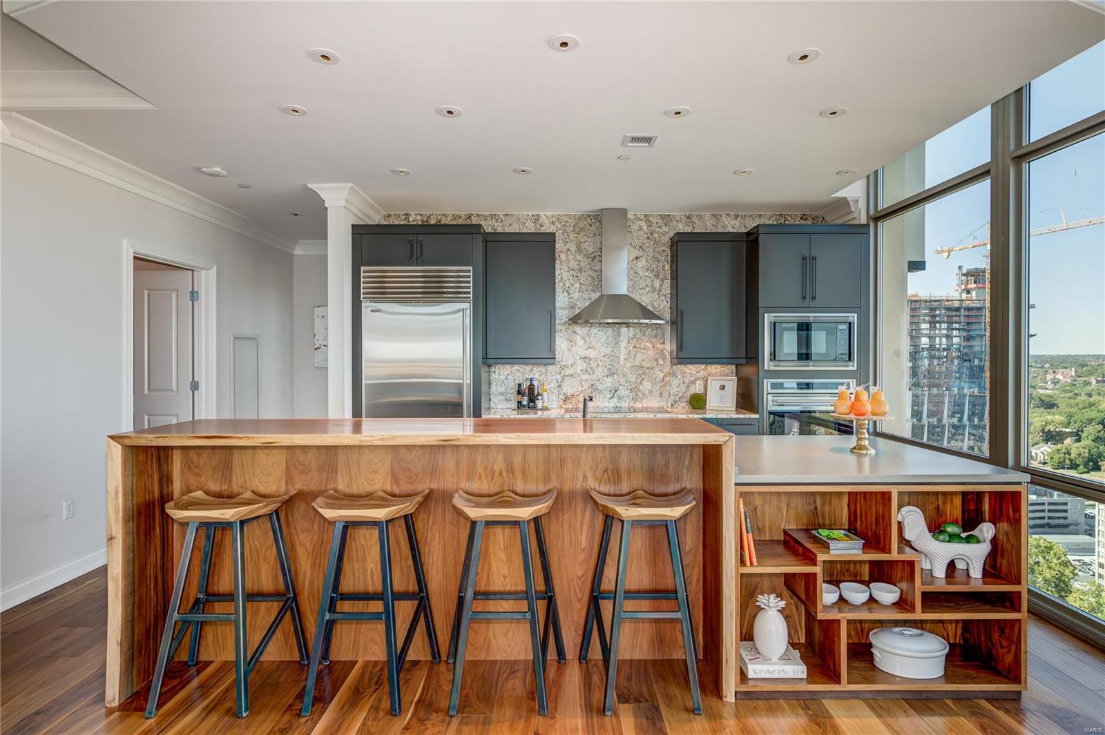 Park East Tower - Residential